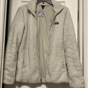 Cream Zip Up patagonia jacket